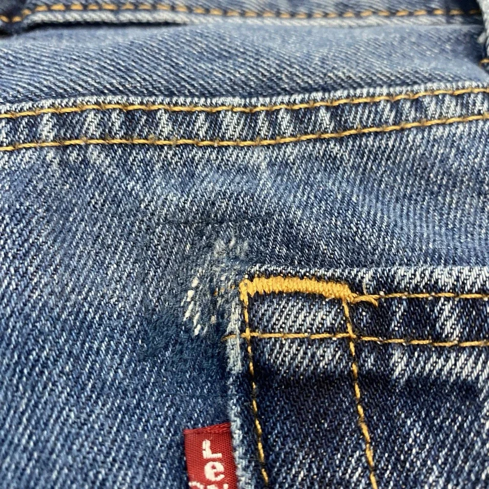 Levis Jeans Mens 40x30 Blue Medium 550 Relaxed Fit Tapered Leg Denim Dad Pants